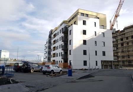 Lausar íbúð í Sunnusmára