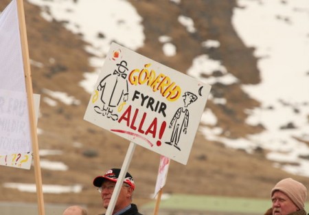 Samfélag siðvæðingar - eigum við að borga fyrir patrýið ?