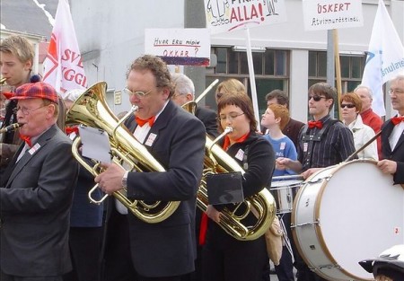 Látum verkin tala !